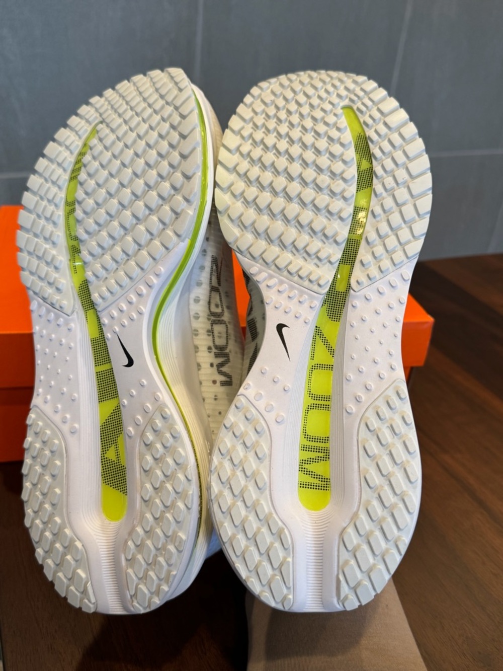 Nike Pegasus Premium - Picture 3 of 5